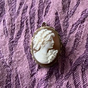 STUNNING GENUINE ITALIAN BROOCH /PENDANT